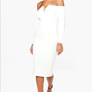 *NWT* BOOHOO White Long sleeve Off Shoulder dress
